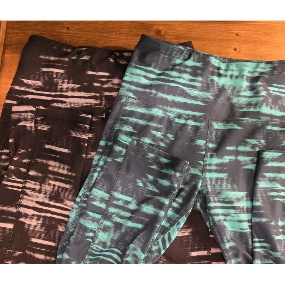 (2) Reebok Women's Capri Pants Small High Rise Tight Stretch Elastic EXCELLENT